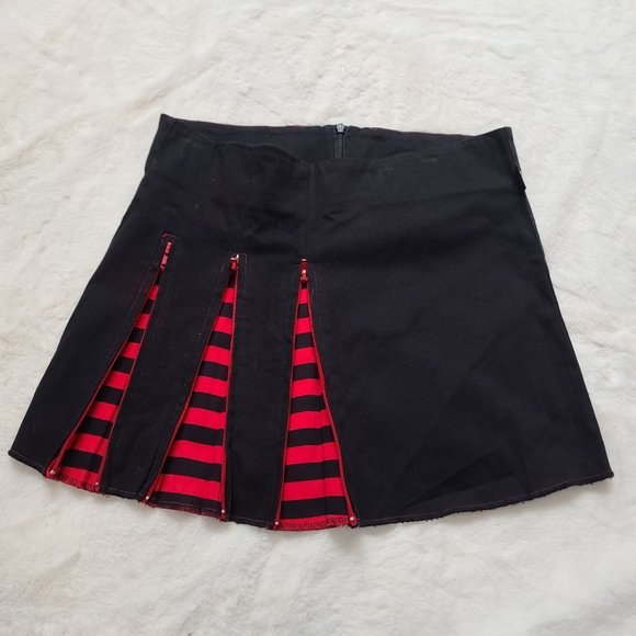 Vintage Emily the Strange Pleated Skirt, Zippers, Black - Picture 1 of 9